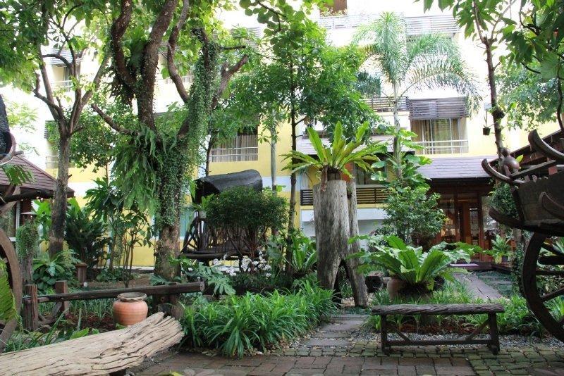 Bangkok Garden Resort Экстерьер фото